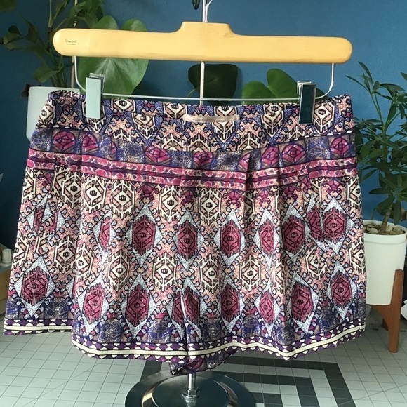 Forever 21 Tribal Shorts - Picture 1 of 7